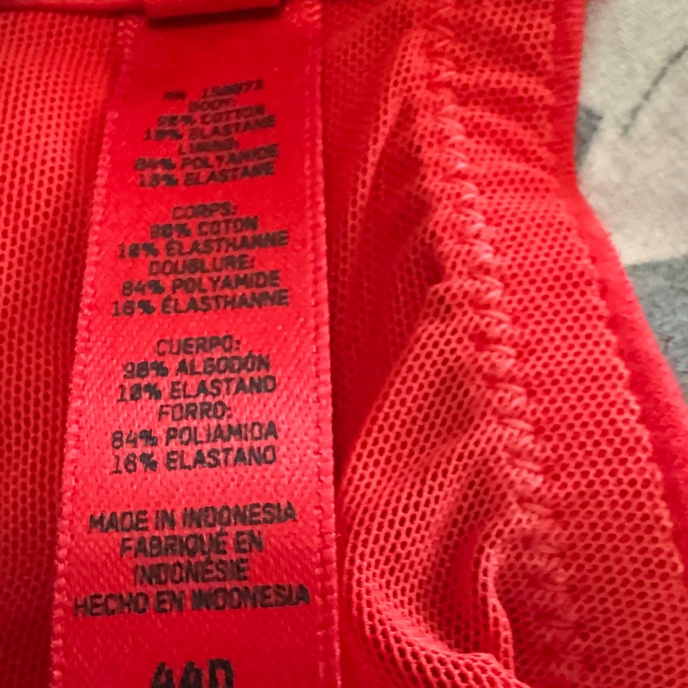 SKIMS Vibrant Red Underwire Bra - Picture 5 of 8